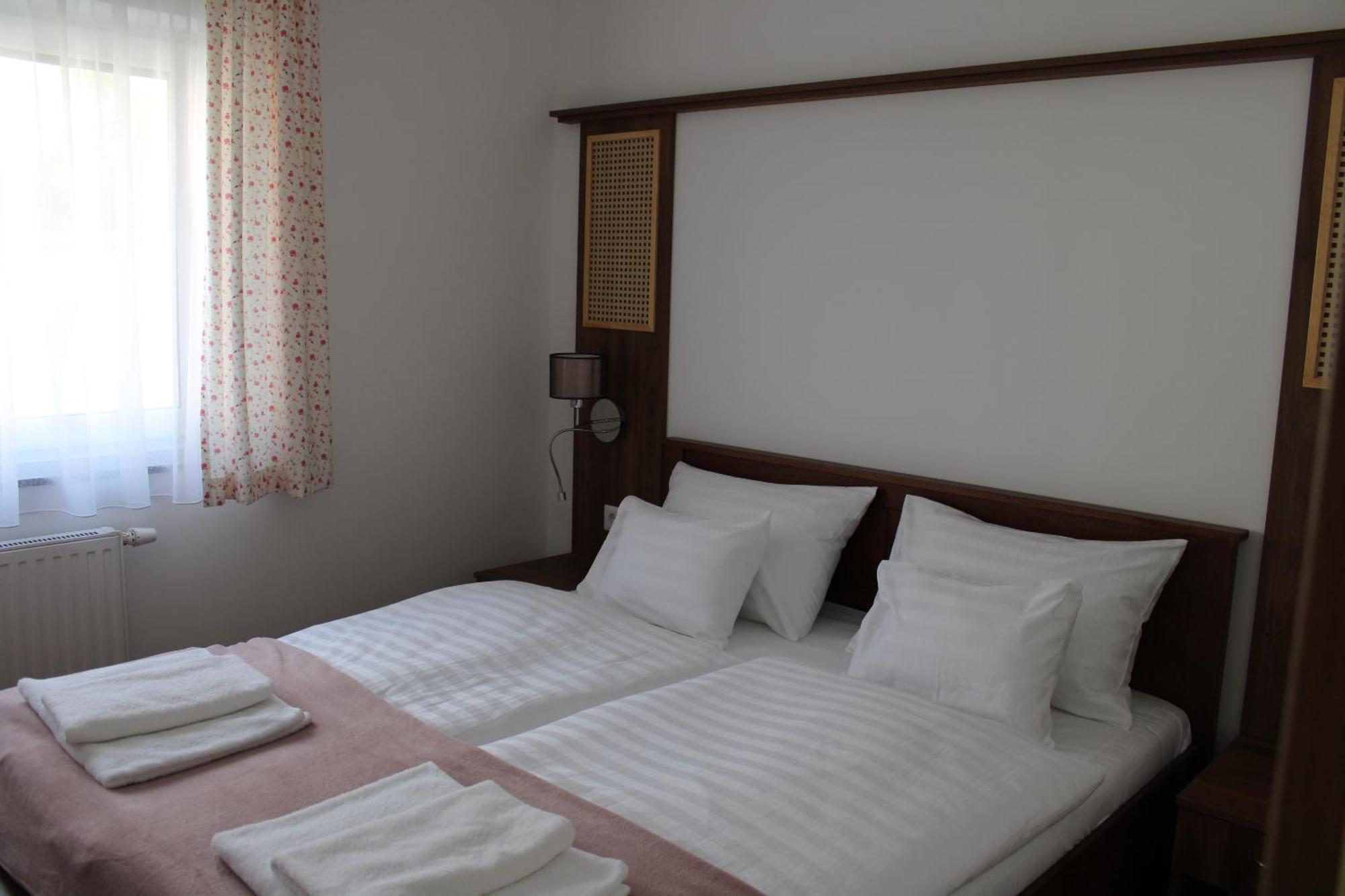 Mara Apartman Buek ภายนอก รูปภาพ